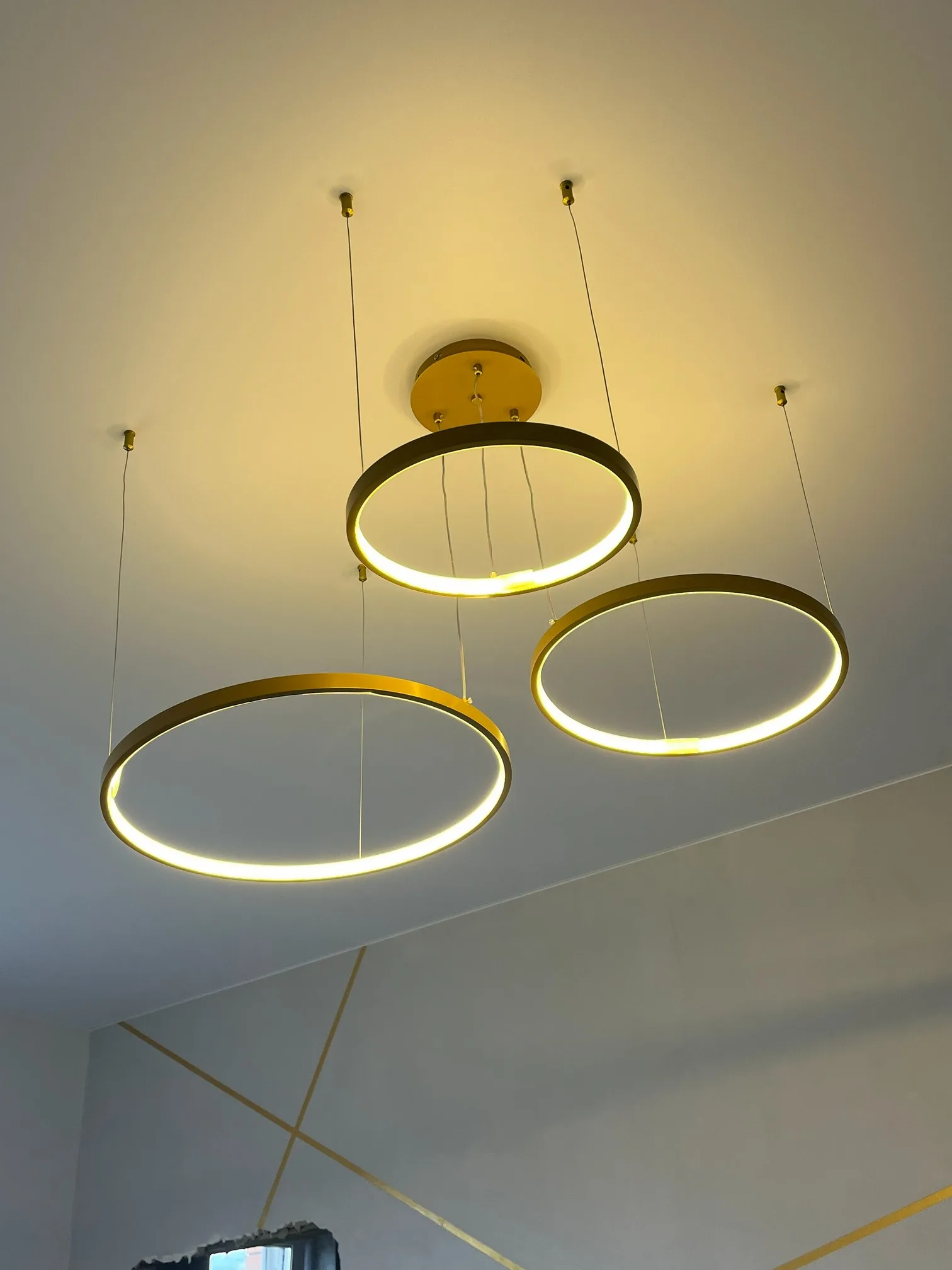 Чистый монтаж натяжных потолков