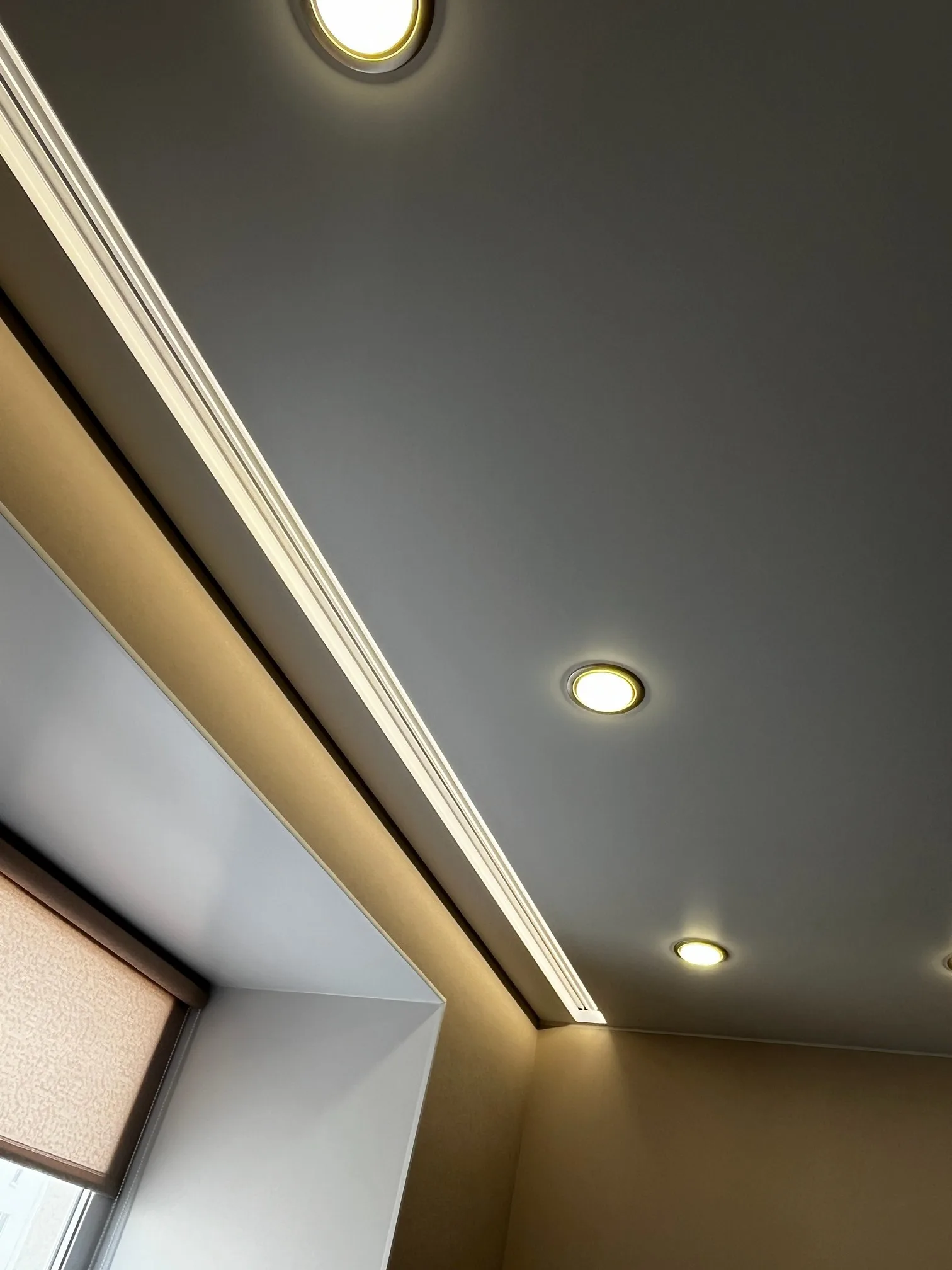 Скрытые карнизы